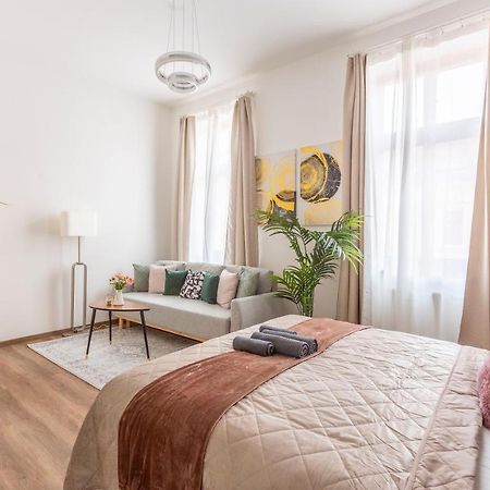 Explore Budapest From A Luxurious Cozy Apartment エクステリア 写真