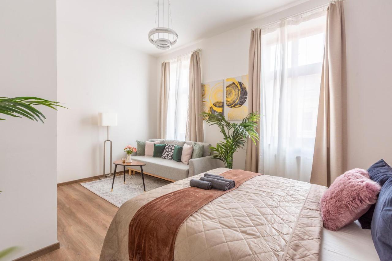 Explore Budapest From A Luxurious Cozy Apartment エクステリア 写真