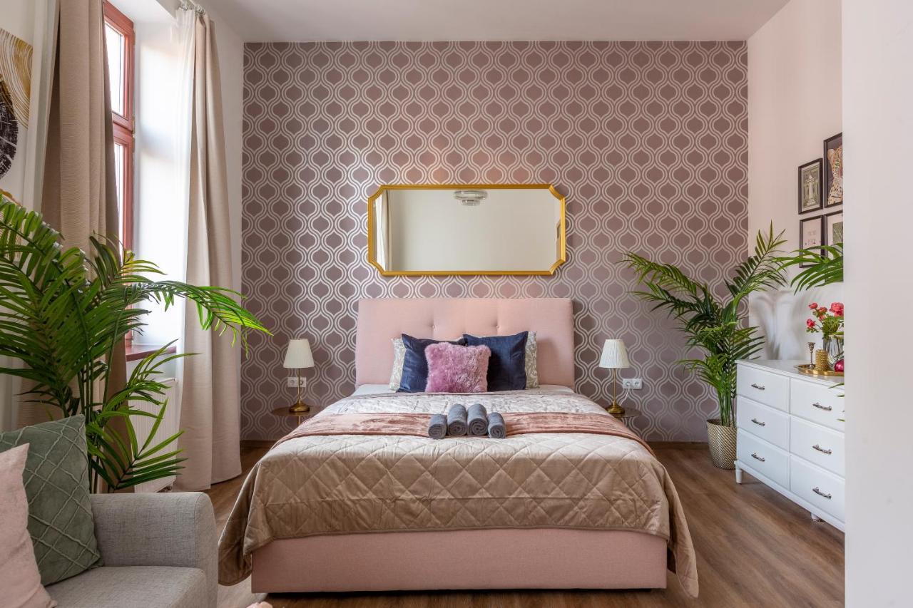 Explore Budapest From A Luxurious Cozy Apartment エクステリア 写真
